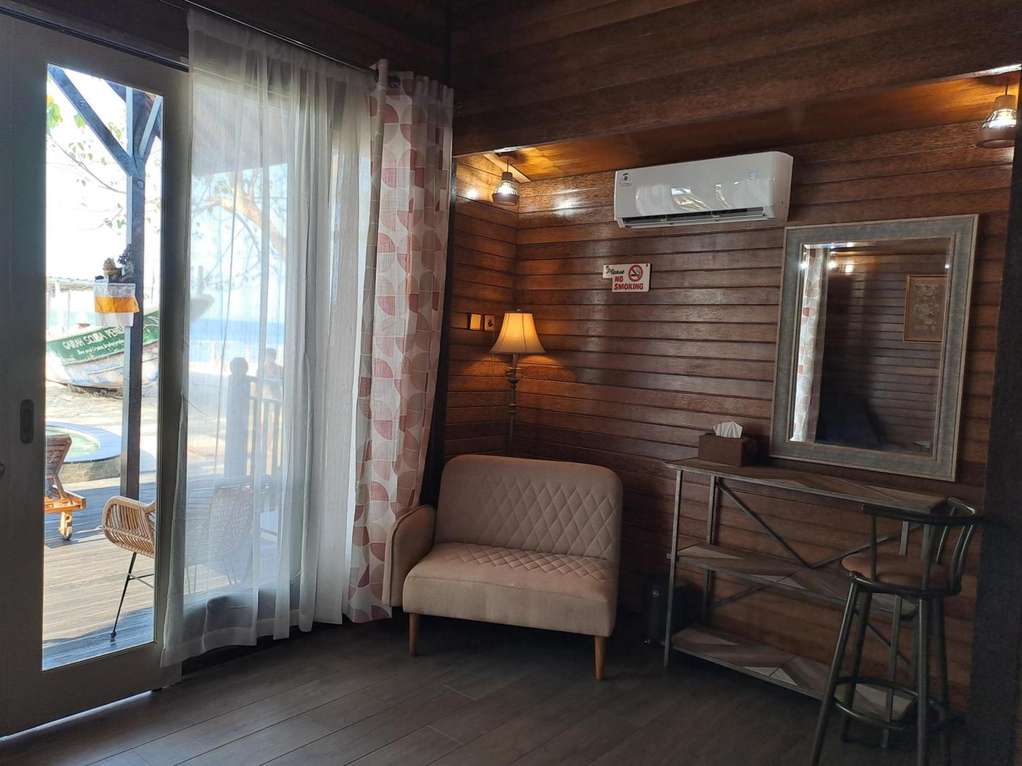 Beach House Penida Ped Kamer foto